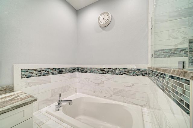 5002 88TH STREET E, Bradenton, FL 34211