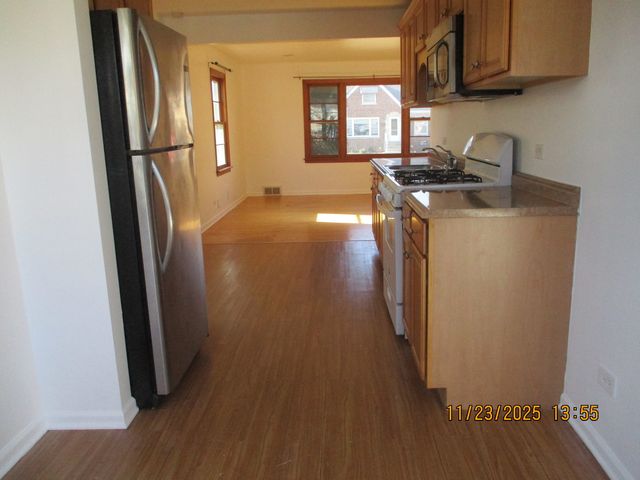 9737 Warren Avenue, Oak Lawn, IL 60453