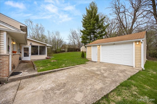 106 Blackhawk Drive, Park Forest, IL 60466