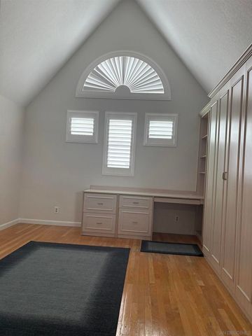 374 ORANGE AVE E, Coronado, CA 92118