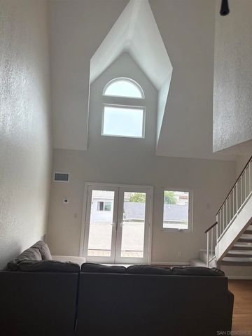374 ORANGE AVE E, Coronado, CA 92118