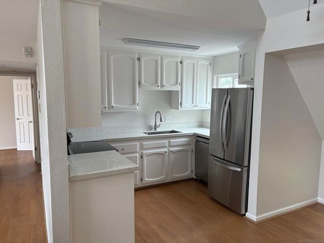 374 ORANGE AVE E, Coronado, CA 92118