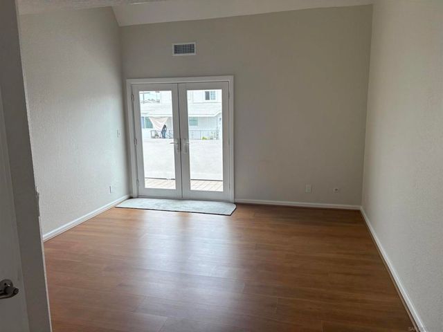 374 ORANGE AVE E, Coronado, CA 92118