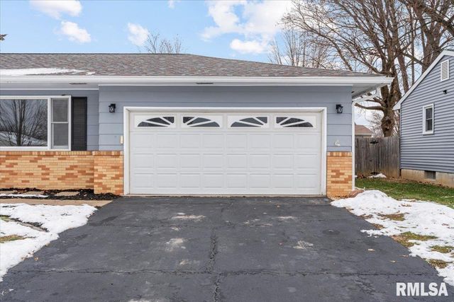 1005 5TH Street A, Hampton, IL 61256