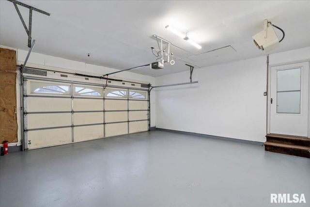 1005 5TH Street A, Hampton, IL 61256