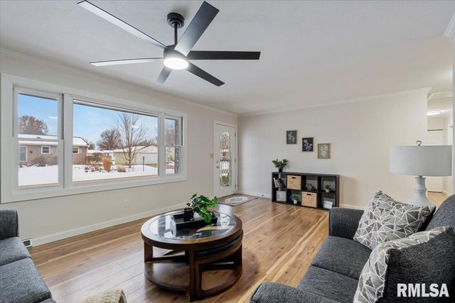 1005 5TH Street A, Hampton, IL 61256