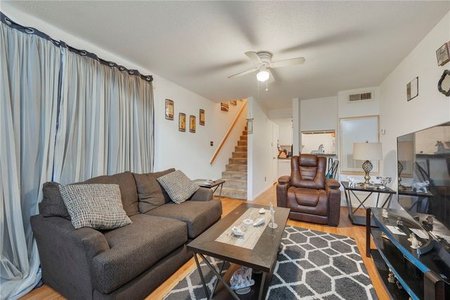 4401 Carter Creek Parkway 12, Bryan, TX 77802