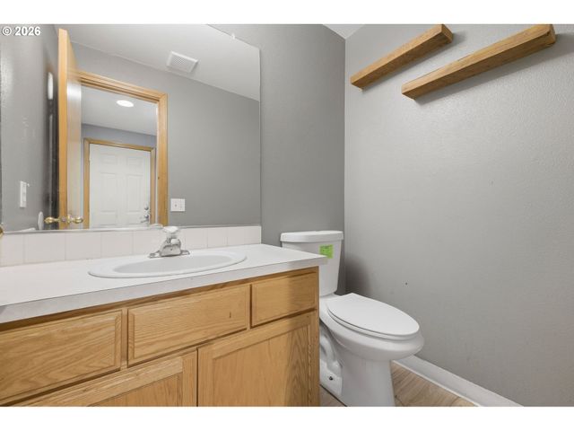 314 S 13TH St, St Helens, OR 97051