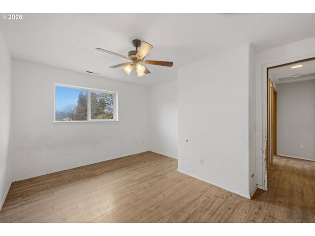 314 S 13TH St, St Helens, OR 97051