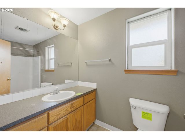 314 S 13TH St, St Helens, OR 97051