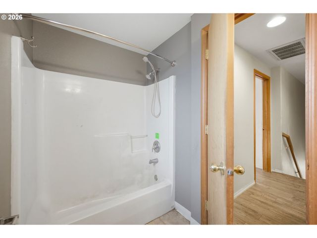 314 S 13TH St, St Helens, OR 97051