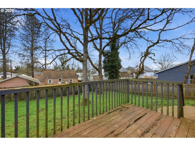 314 S 13TH St, St Helens, OR 97051