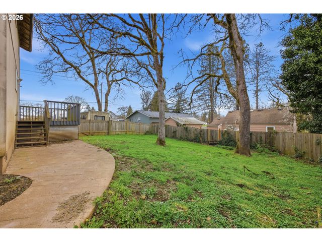 314 S 13TH St, St Helens, OR 97051