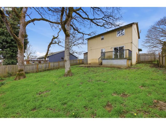 314 S 13TH St, St Helens, OR 97051