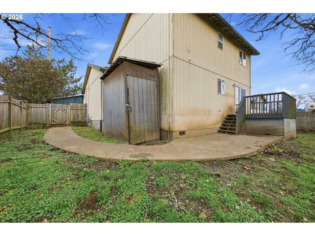 314 S 13TH St, St Helens, OR 97051