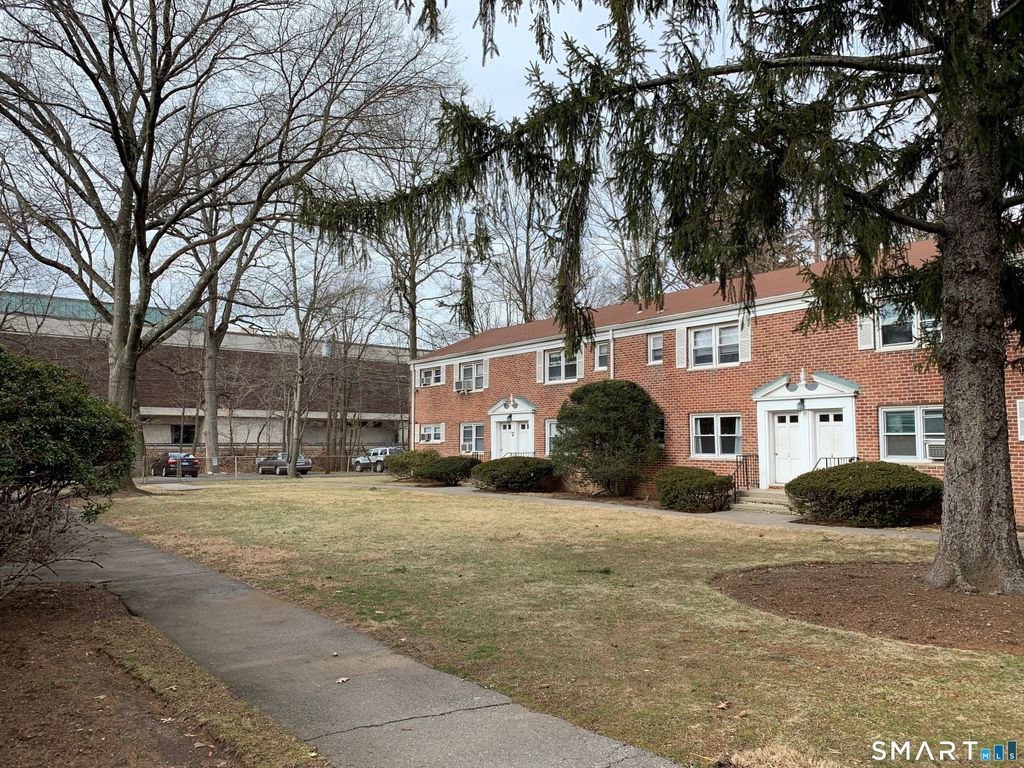 20 North Street 9-2, Stamford, CT 06907