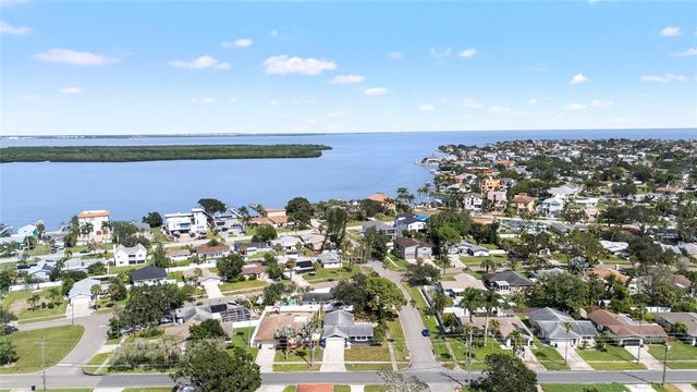 5901 DENVER STREET NE, St Petersburg, FL 33703