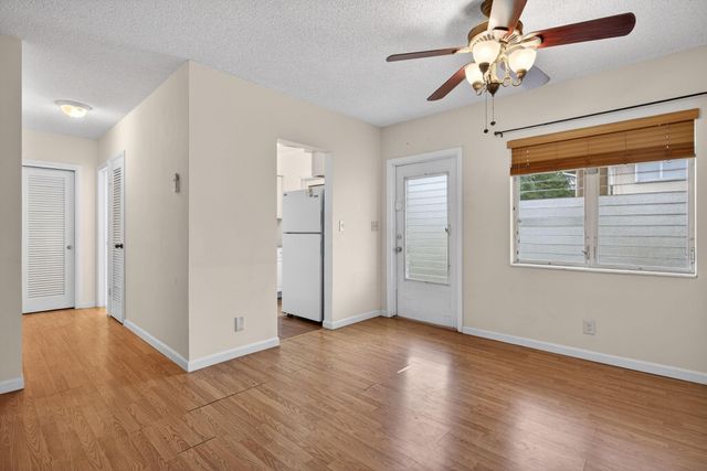 2115 NE 42nd Court 103, Lighthouse Point, FL 33064