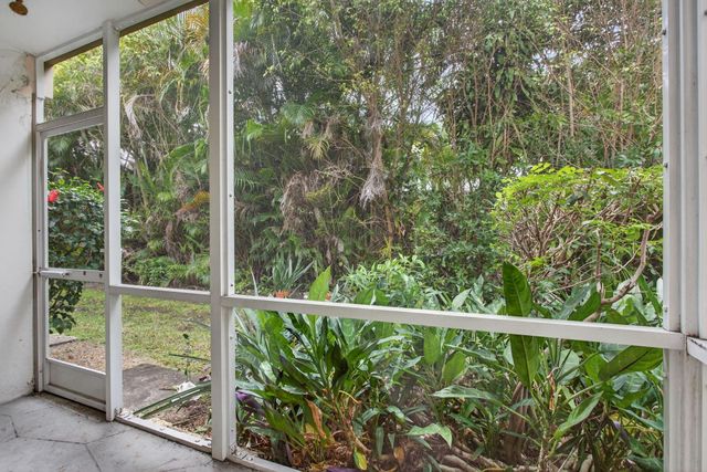 2115 NE 42nd Court 103, Lighthouse Point, FL 33064