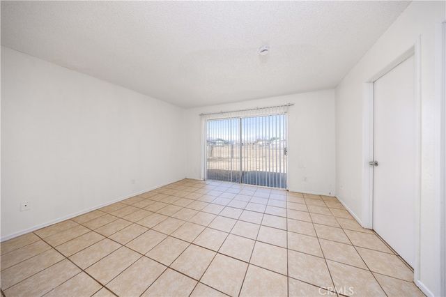 10686 Jamul, Apple Valley, CA 92308