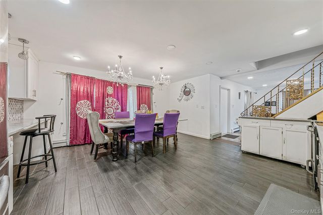 2 Drake Lane, Levittown, NY 11756