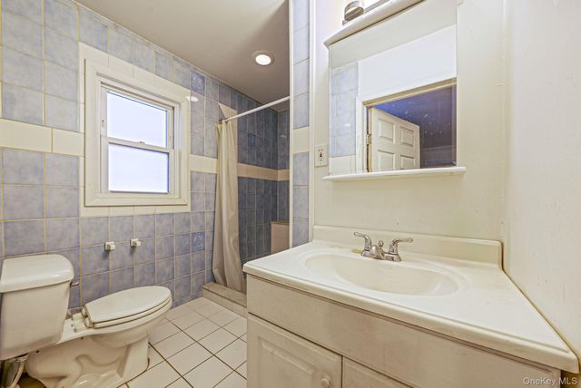 2 Drake Lane, Levittown, NY 11756