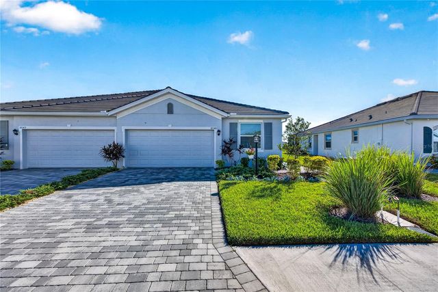 18349 CROPSIDE TRAIL, Lakewood Ranch, FL 34211