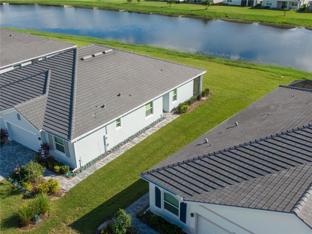 18349 CROPSIDE TRAIL, Lakewood Ranch, FL 34211