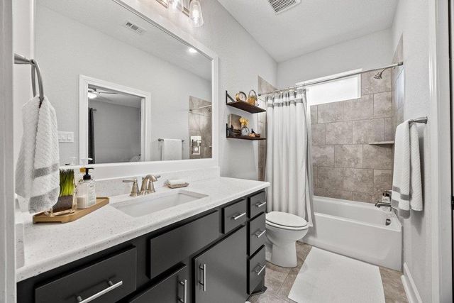 335 Turkey Tree RD, Spicewood, TX 78669