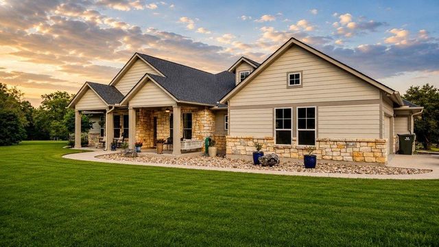 335 Turkey Tree RD, Spicewood, TX 78669