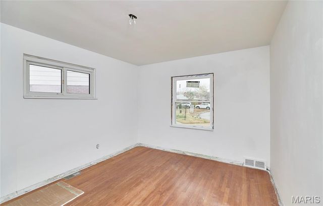 8641 Mayflower Court, St Louis, MO 63132