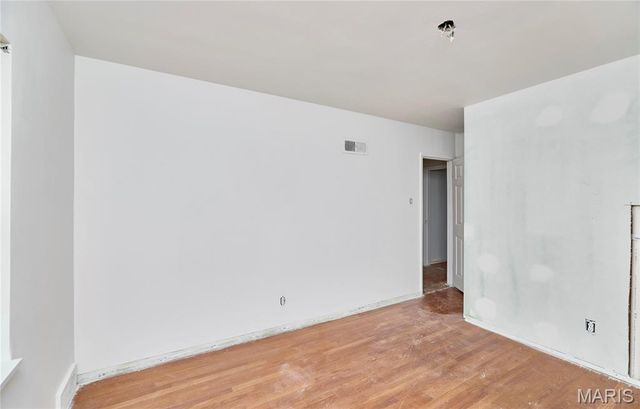 8641 Mayflower Court, St Louis, MO 63132