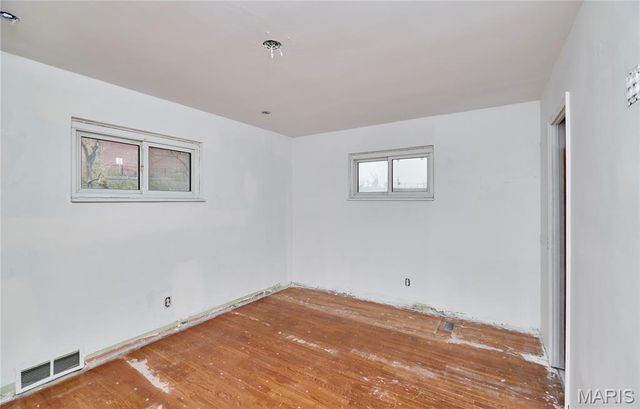 8641 Mayflower Court, St Louis, MO 63132