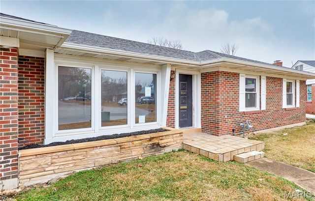 8641 Mayflower Court, St Louis, MO 63132