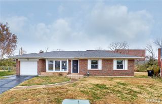 8641 Mayflower Court, St Louis, MO 63132