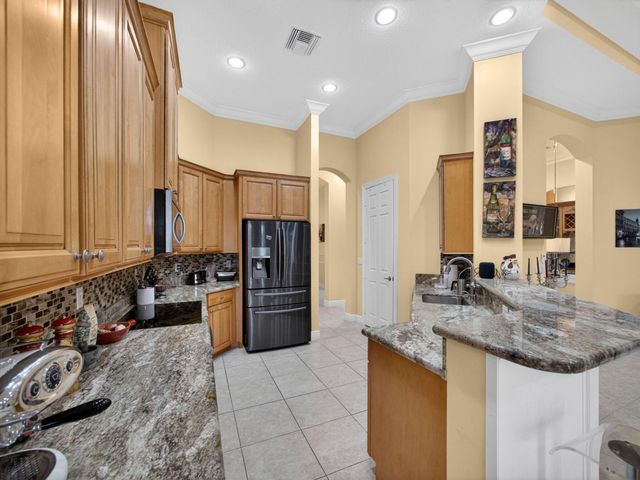 9624 Crooked Stick Lane, Port St Lucie, FL 34986