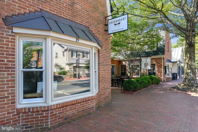 36155 CHAMBLIN MILL LN, Purcellville, VA 20132