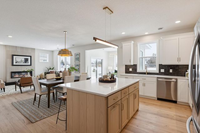 3488 Knightsbridge Trail N, Lake Elmo, MN 55042