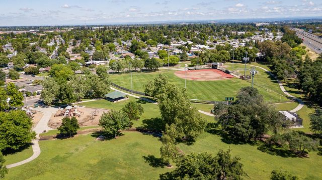 8057 Butternut Dr, Citrus Heights, CA 95621