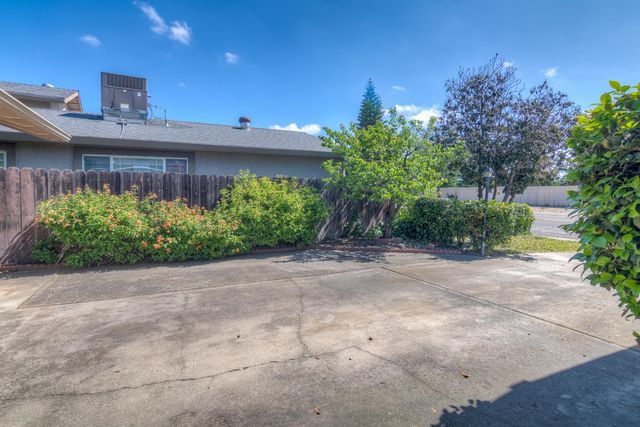 8057 Butternut Dr, Citrus Heights, CA 95621