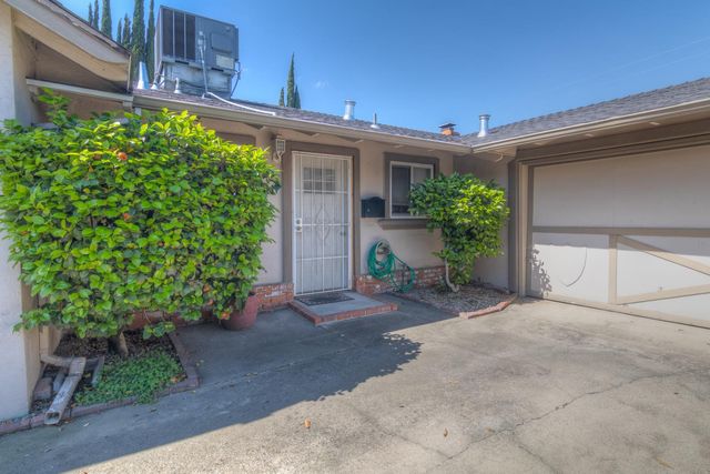 8057 Butternut Dr, Citrus Heights, CA 95621