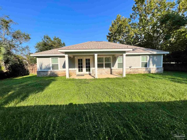 5335 Broad St, Milton, FL 32570