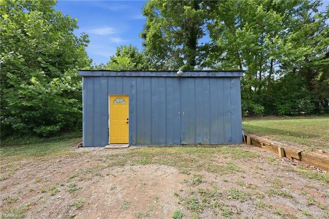 4157 Old Hillsborough Road, Mebane, NC 27302