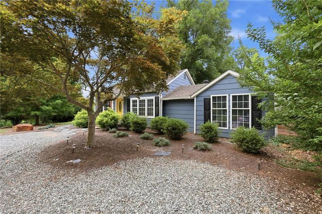 4157 Old Hillsborough Road, Mebane, NC 27302