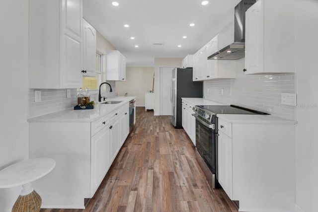 1007 CRESCENT PARKWAY, Deland, FL 32724