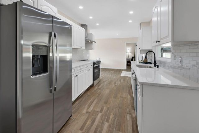 1007 CRESCENT PARKWAY, Deland, FL 32724