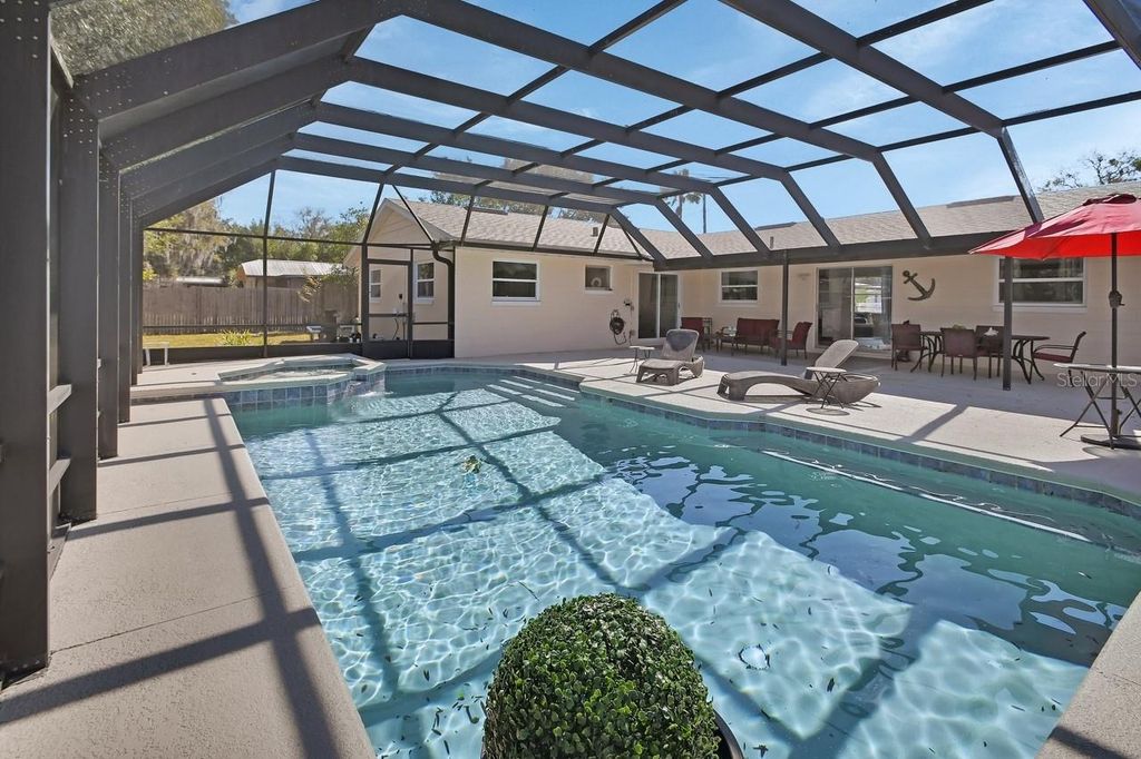 Image 31 of property listing at 1007 CRESCENT PARKWAY, Deland, FL 32724