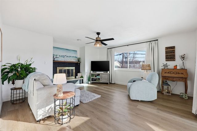 451 23rd Street NW, Cedar Rapids, IA 52405