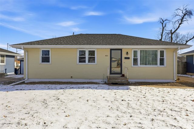 451 23rd Street NW, Cedar Rapids, IA 52405