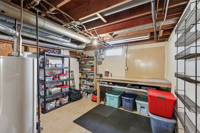 451 23rd Street NW, Cedar Rapids, IA 52405